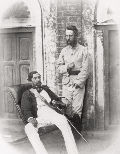 Generalmajor Sir Robert Napier (sitzend) und sein ADC, Major E.H. Greathead, Lucknow, 1857 von English Photographer